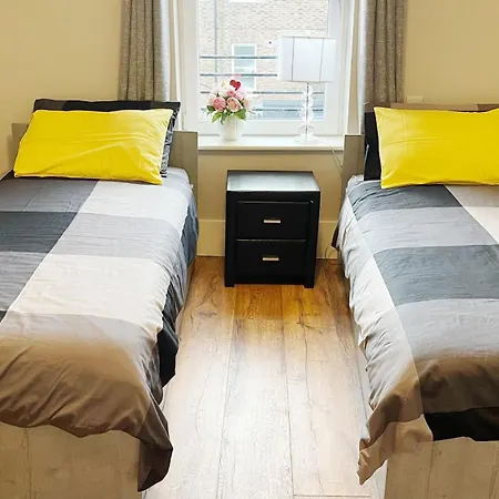 Stylish High Ceiling In South Center Apartamento *